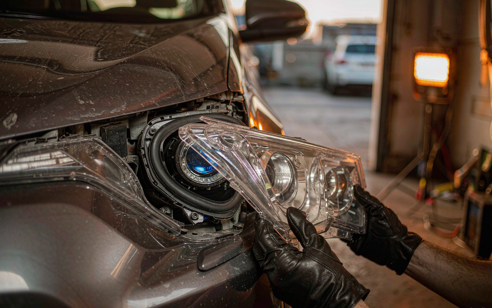 How to Replace a Toyota RAV4 Headlight Lens Cover (2001–2020 Fitment Chart)