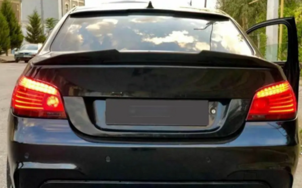 For 2003-2010 BMW E60 5 Series Sedan Glossy Black Rear Spoiler Wing PSM Style